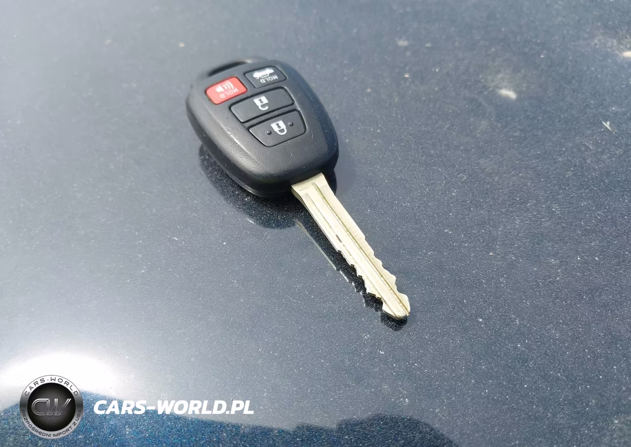 2018 Toyota Corolla Le VIN:2T1BURHEXJC975646 - 11
