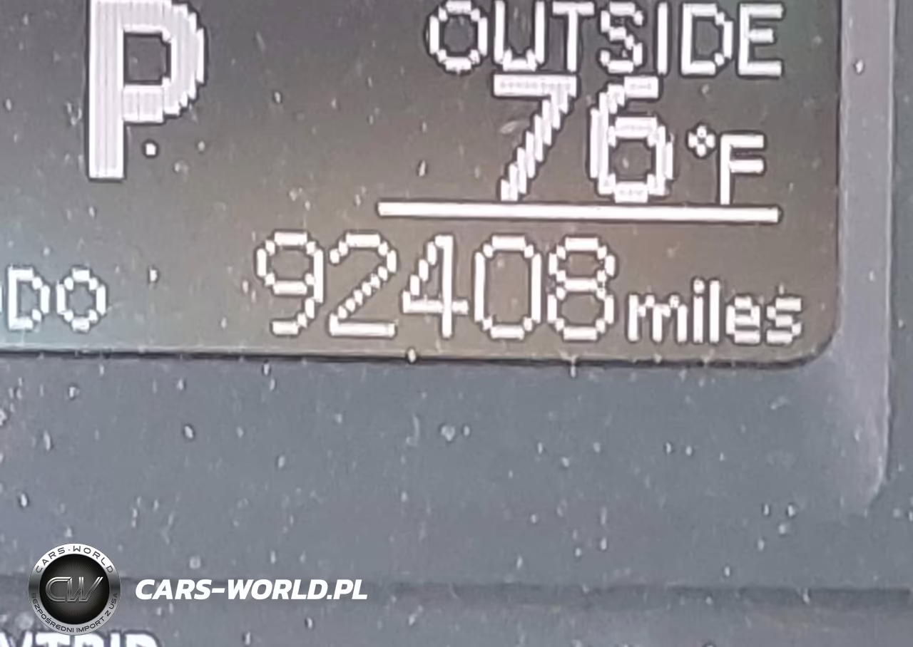 2018 Toyota Corolla Le VIN:2T1BURHEXJC975646 - 16