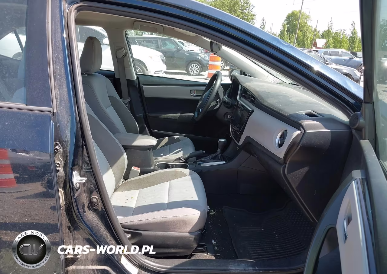 2018 Toyota Corolla Le VIN:2T1BURHEXJC975646 - 5