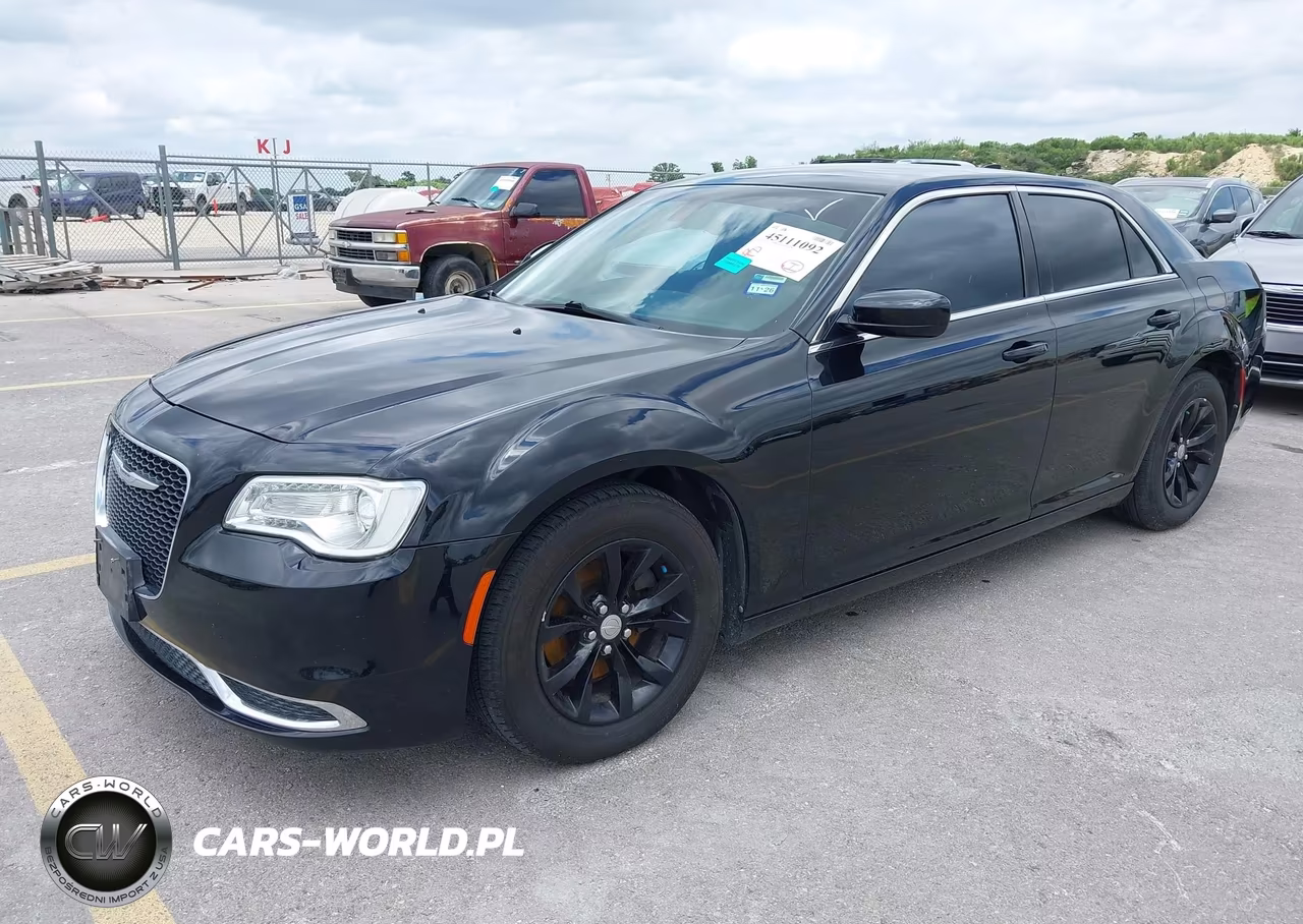 2015 Chrysler 300 Limited VIN:2C3CCAAG9FH792437 - 2