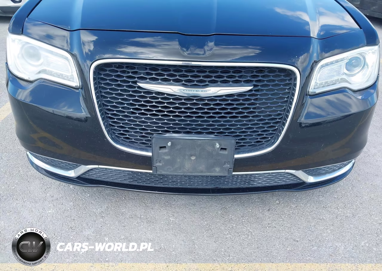 2015 Chrysler 300 Limited VIN:2C3CCAAG9FH792437 - 6