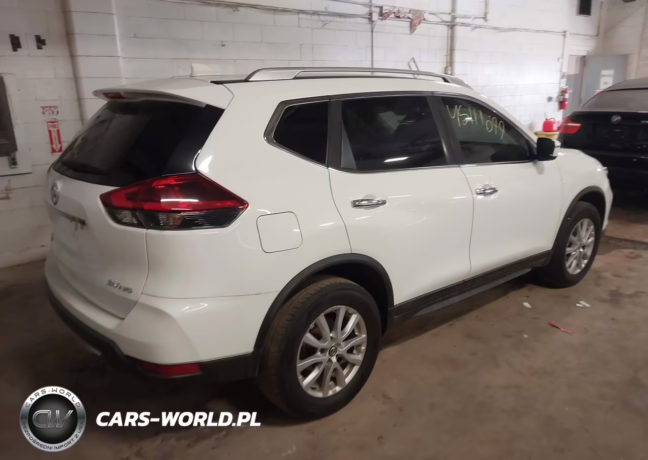 2018 Nissan Rogue Sv VIN:KNMAT2MV4JP565616 - 4
