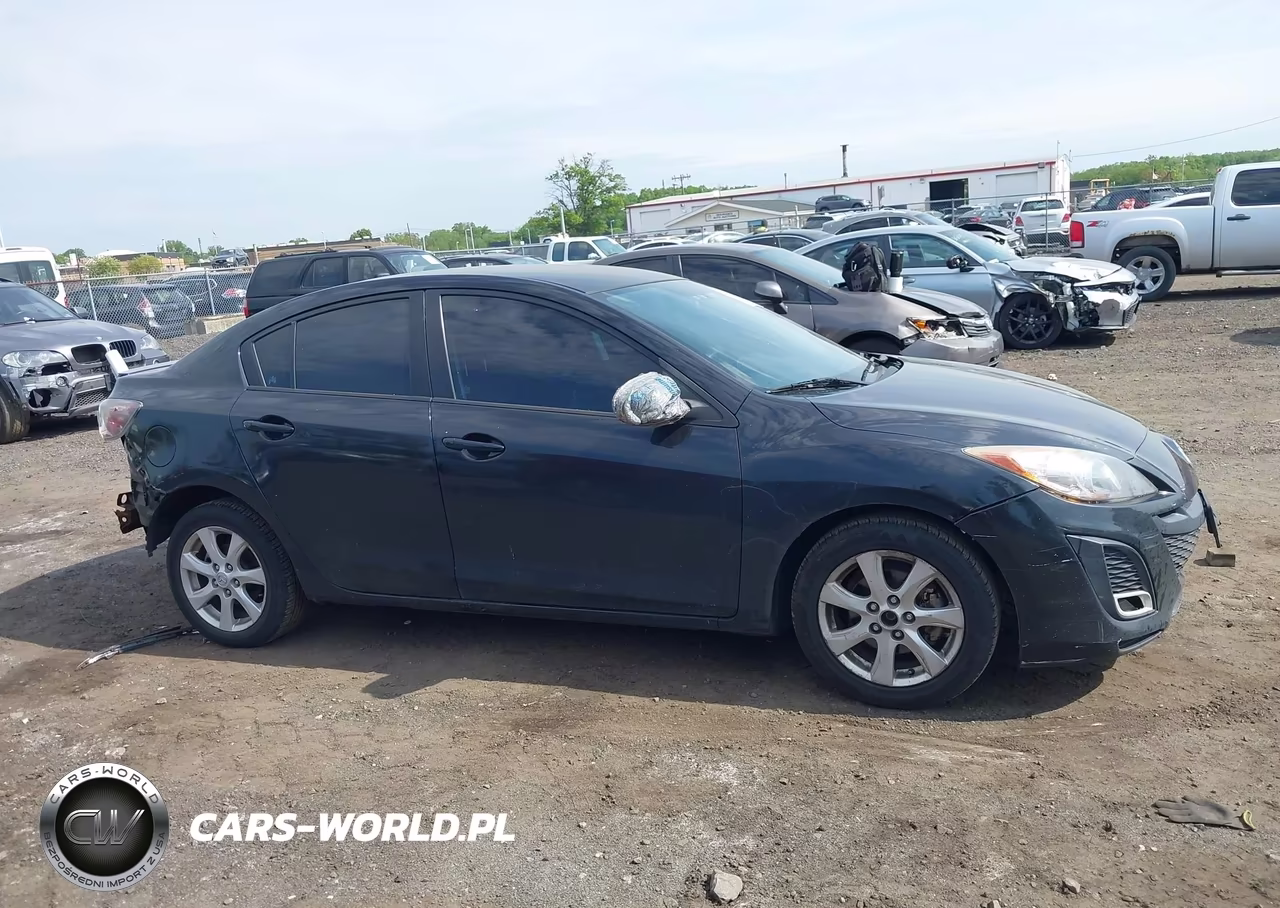 2011 Mazda Mazda3 I Touring VIN:JM1BL1VGXB1405713 - 13