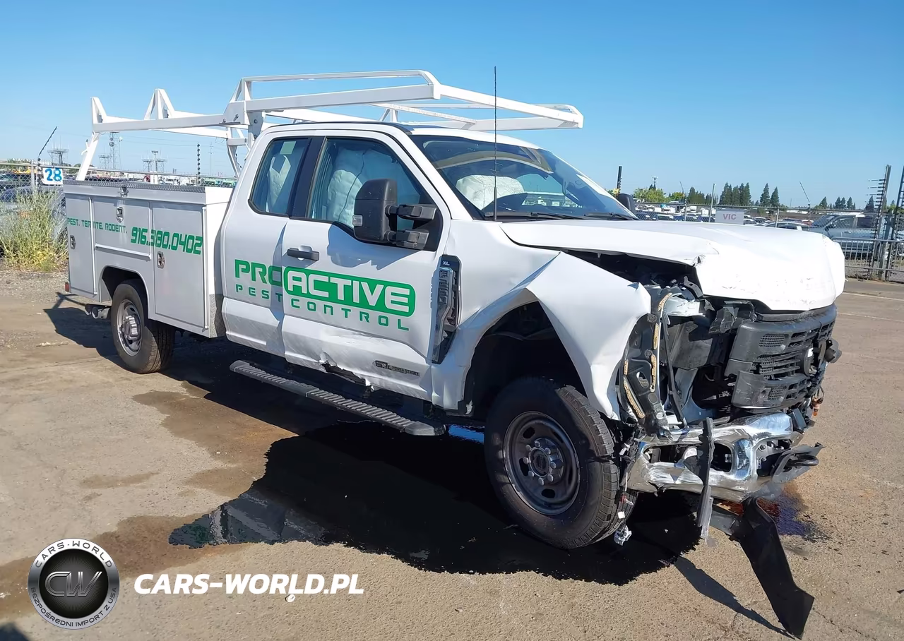 2023 Ford F-250 Xl – zdjęcie 1 z 17