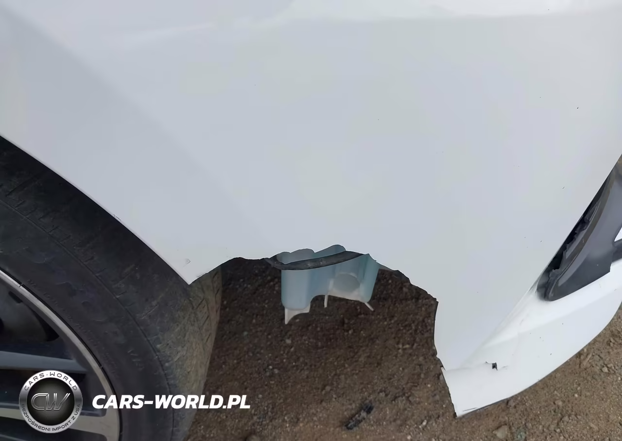 2018 Toyota Camry Le VIN:4T1B11HK6JU584380 - 18