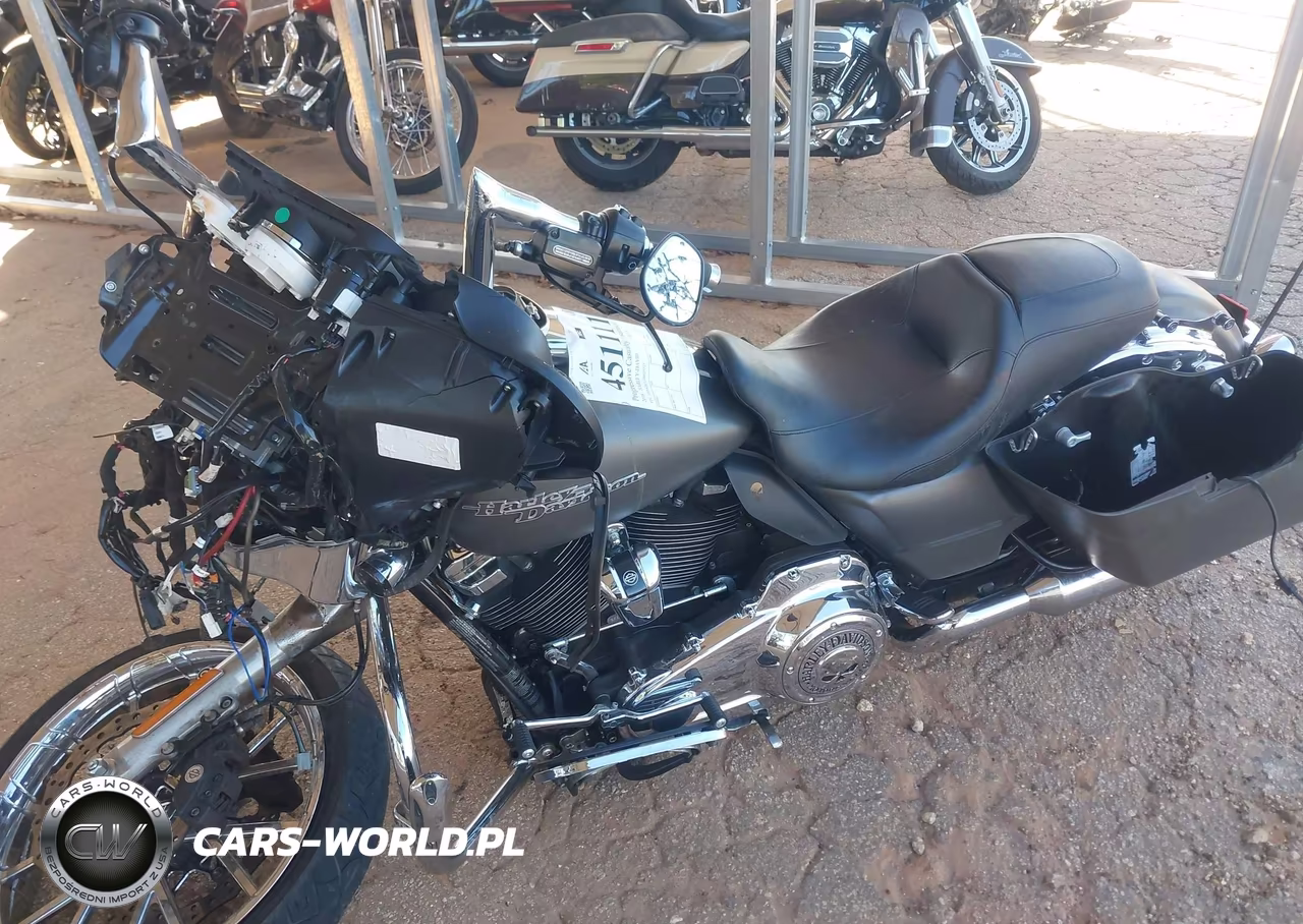 2018 Harley-Davidson Flhx Street Glide VIN:1HD1KBC13JB625737 - 16