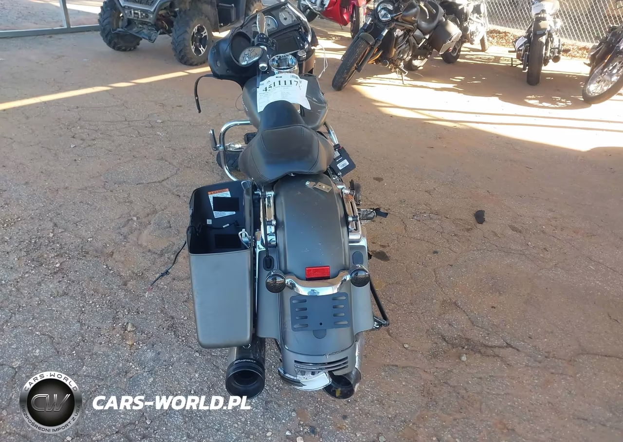 2018 Harley-Davidson Flhx Street Glide VIN:1HD1KBC13JB625737 - 6