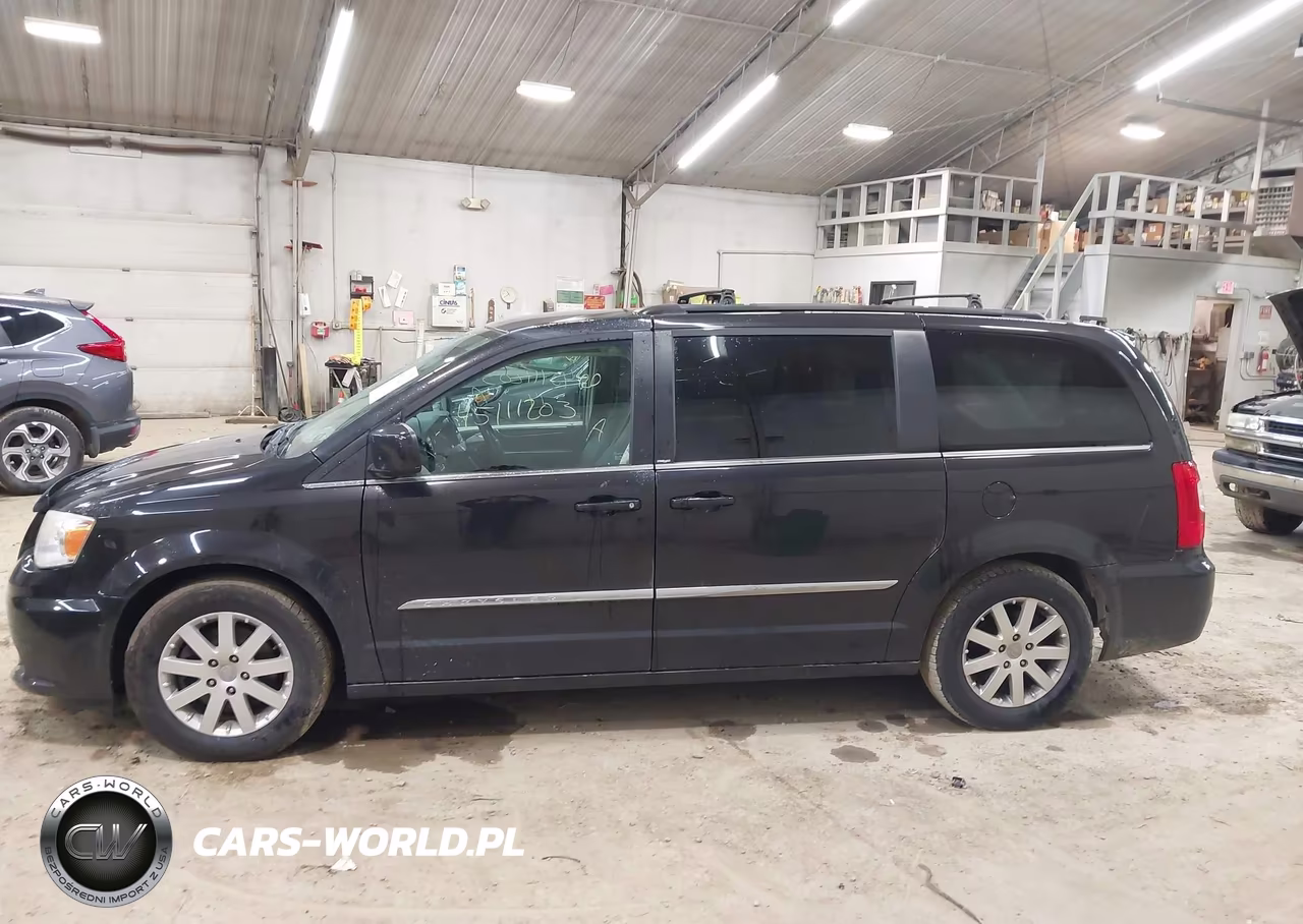 2014 Chrysler Town & Country Touring VIN:2C4RC1BG9ER332613 - 14