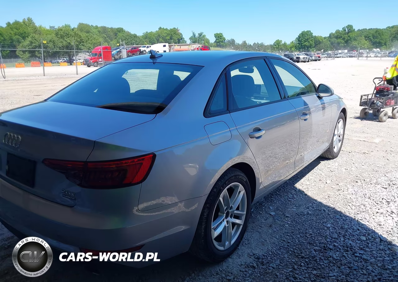 2017 Audi A4 2.0T Premium VIN:WAUANAF42HN032420 - 4