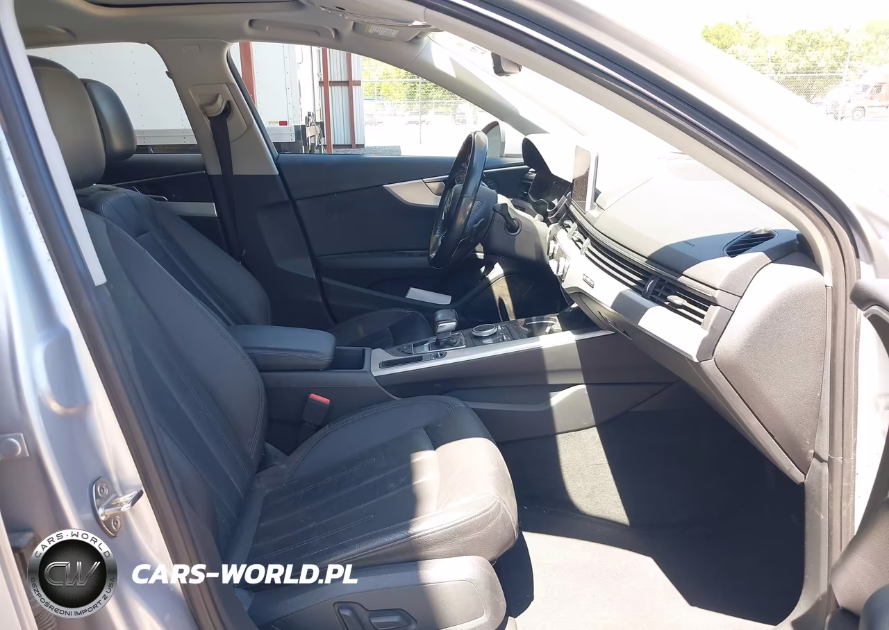 2017 Audi A4 2.0T Premium VIN:WAUANAF42HN032420 - 5