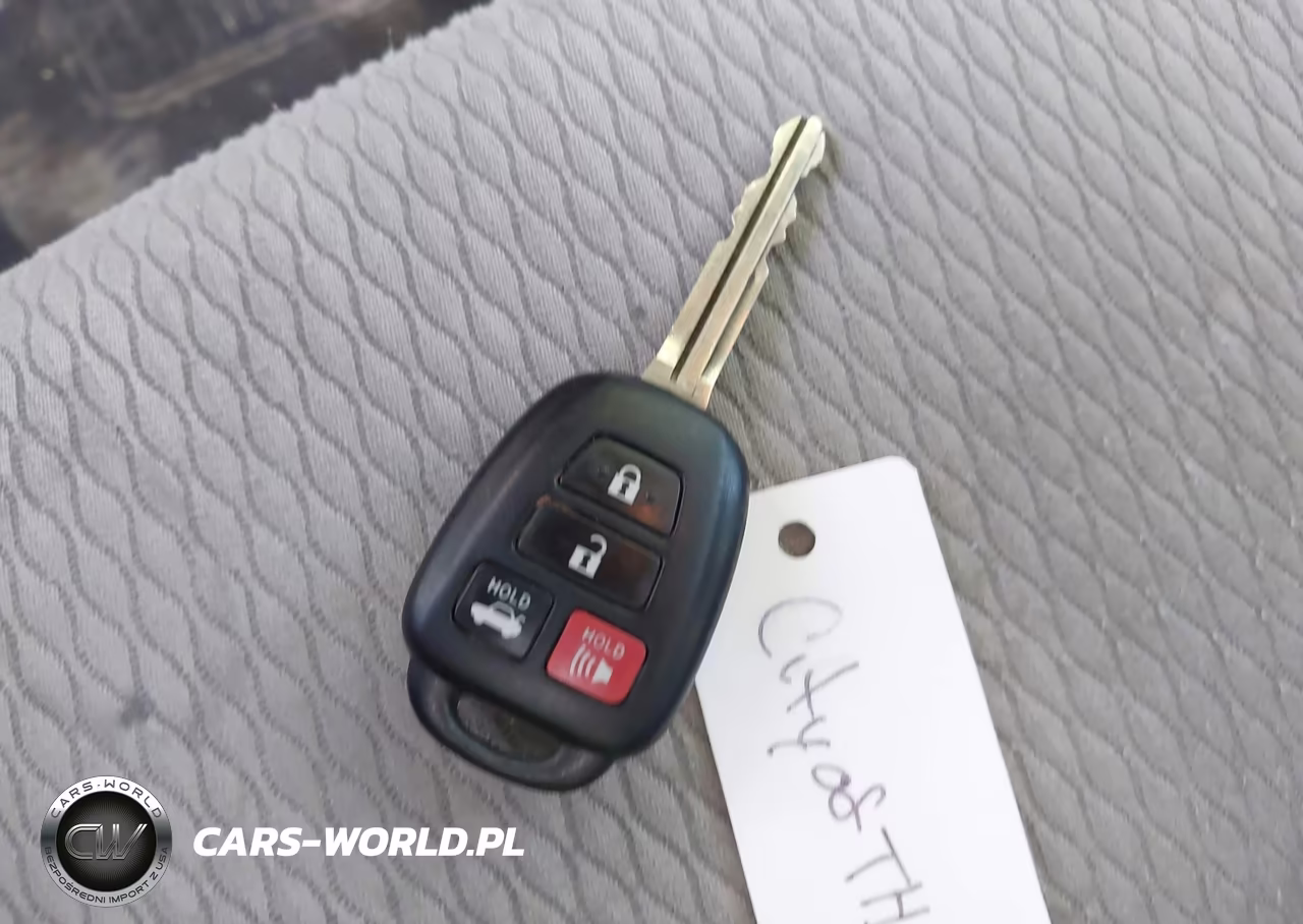 2015 Toyota Corolla Le VIN:5YFBURHE4FP318154 - 11