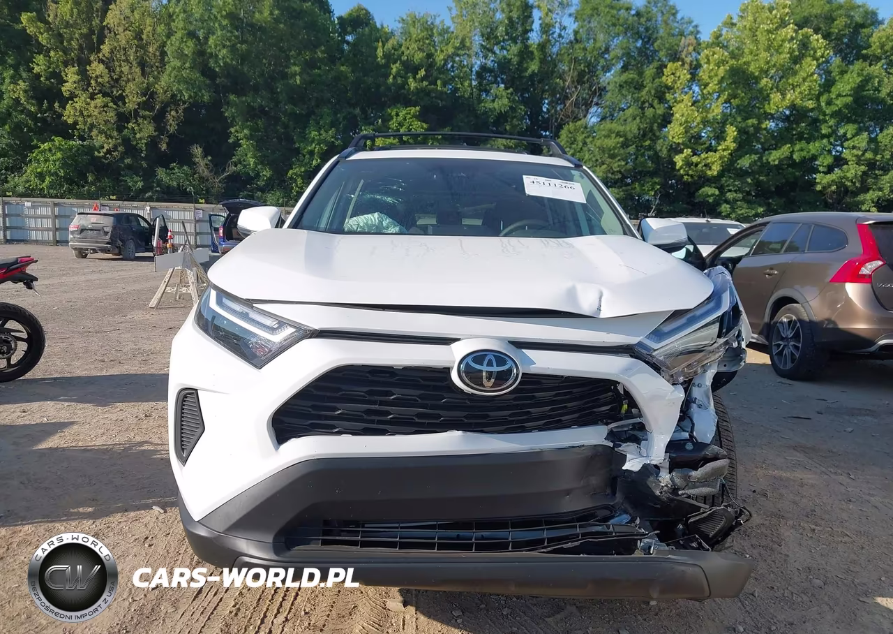 2025 Toyota Rav4 Xle VIN:2T3P1RFV0SC562032 - 13