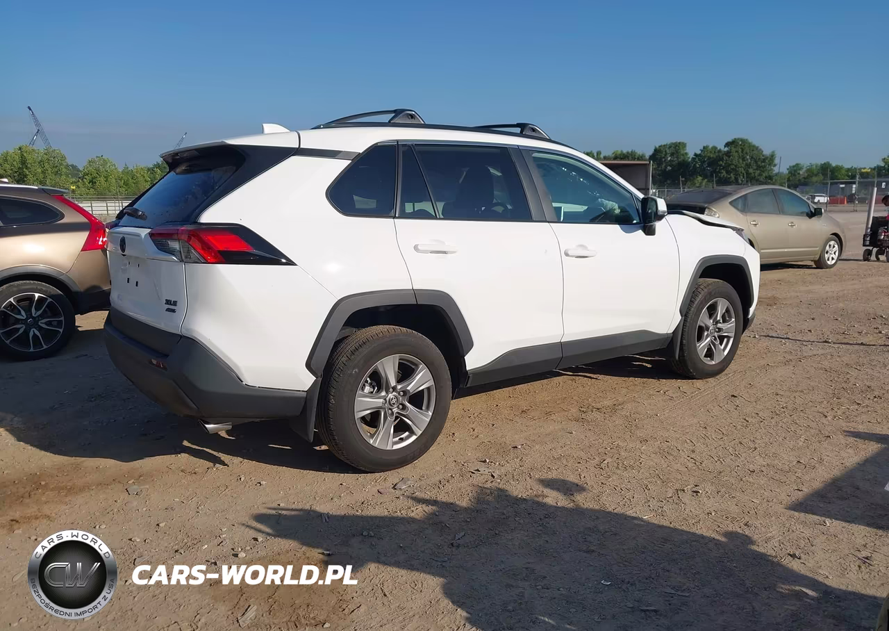 2025 Toyota Rav4 Xle VIN:2T3P1RFV0SC562032 - 4