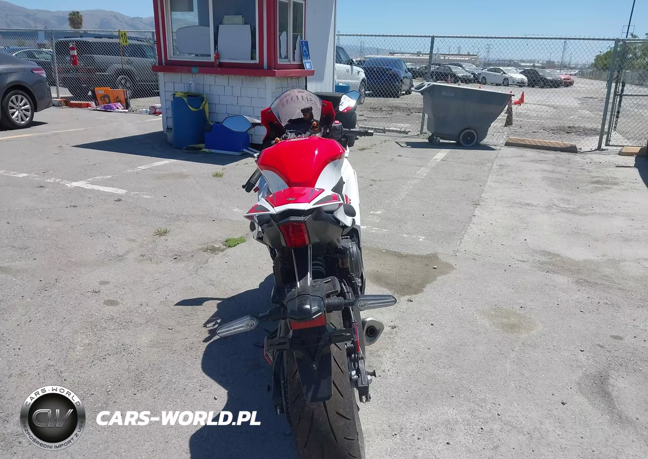 2026 Yamaha Yzfr7 VIN:JYARM60Y3TA000301 - 6