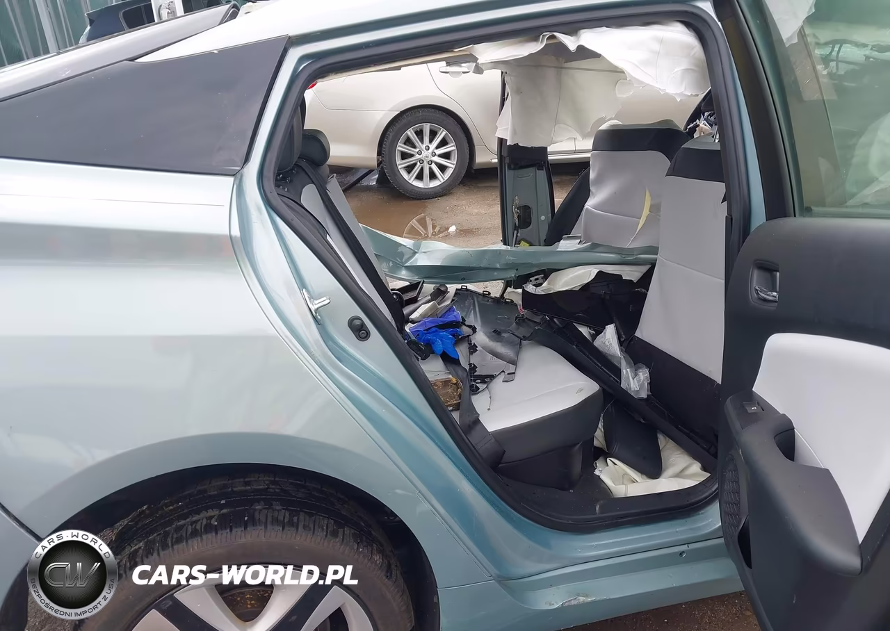 2016 Toyota Prius Four Touring VIN:JTDKARFU1G3523718 - 8