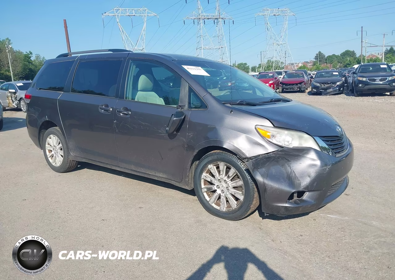 2011 Toyota Sienna Le