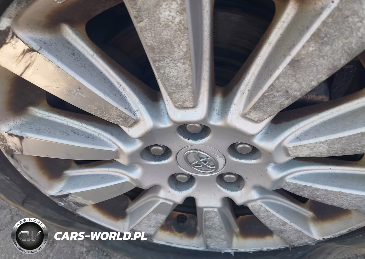 2011 Toyota Sienna Le VIN:5TDJK3DC8BS009033 - 12
