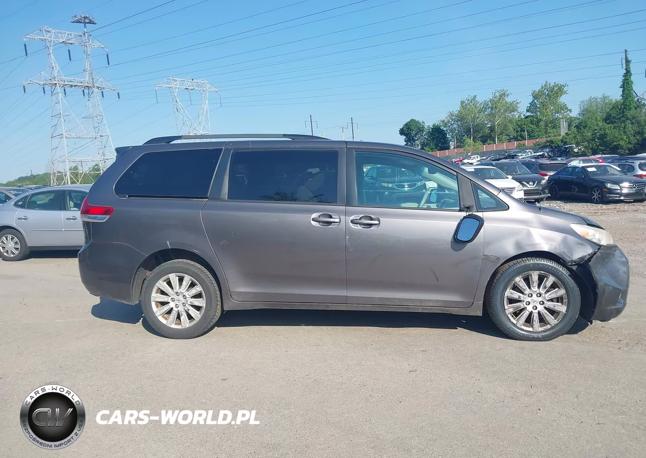 2011 Toyota Sienna Le VIN:5TDJK3DC8BS009033 - 14