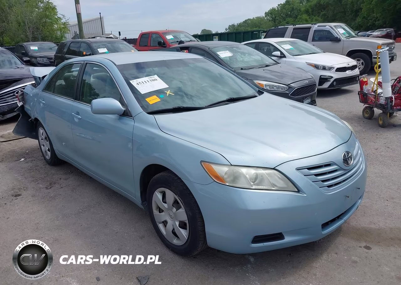 2009 Toyota Camry Le – zdjęcie 1 z 18