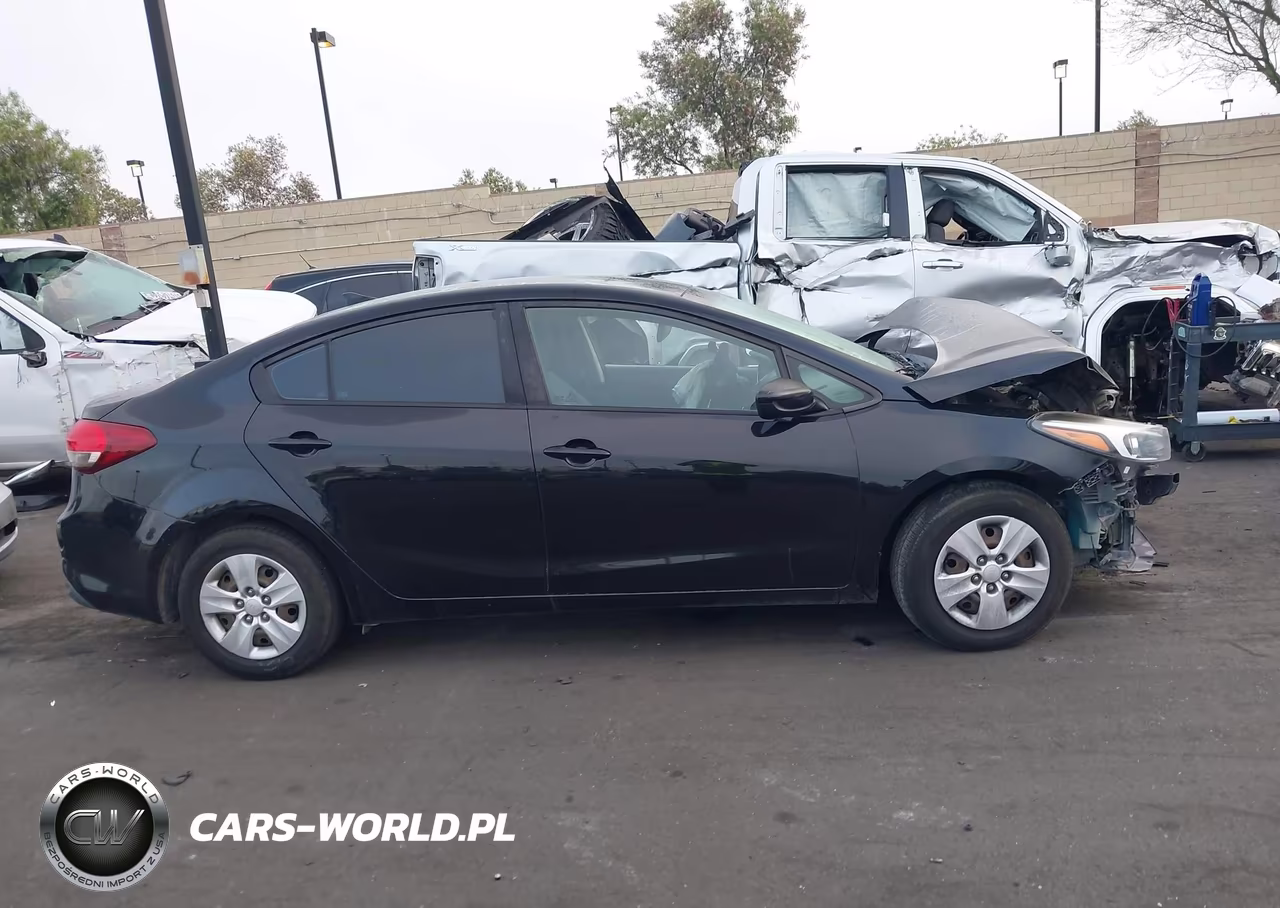 2018 Kia Forte Lx VIN:3KPFK4A70JE250046 - 14