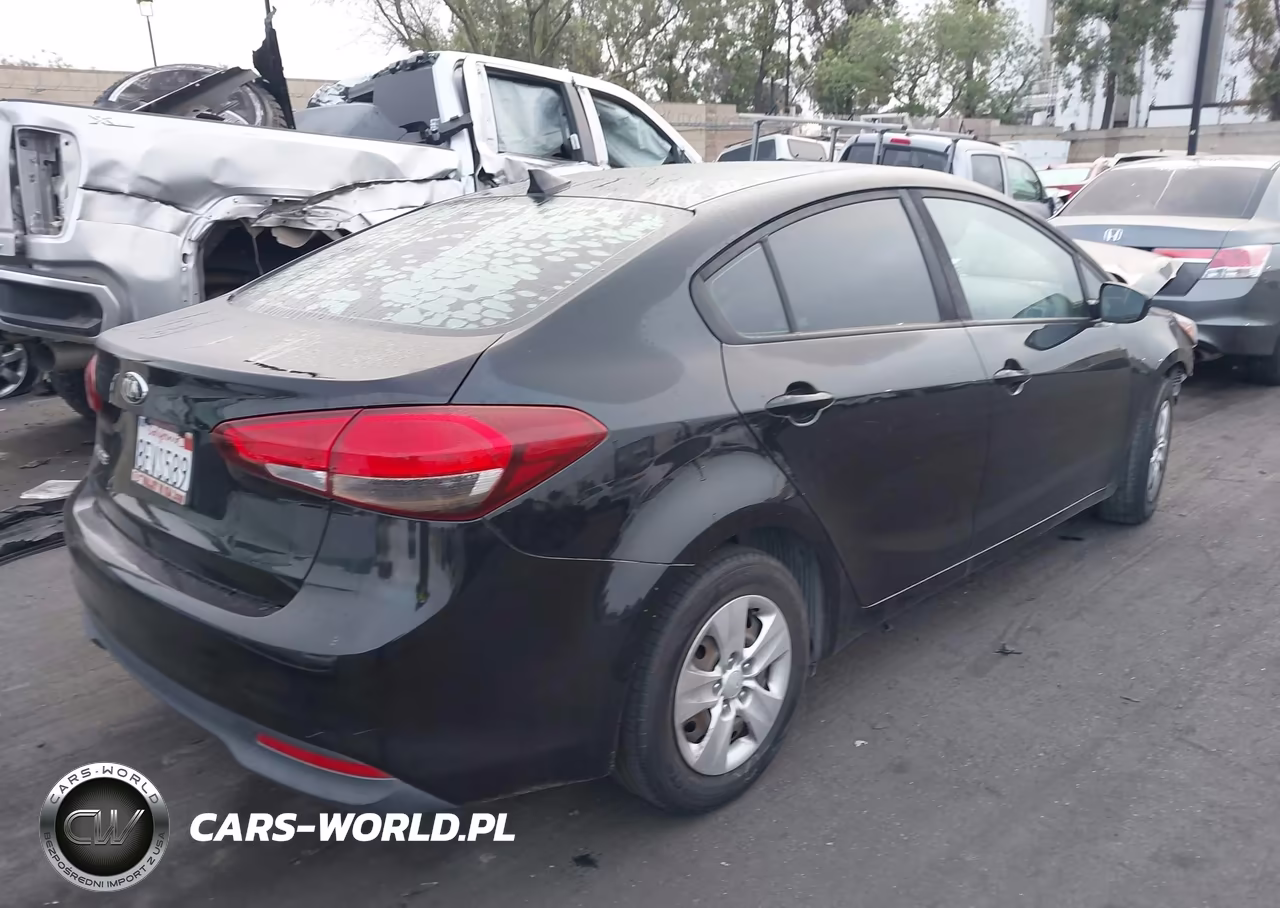 2018 Kia Forte Lx VIN:3KPFK4A70JE250046 - 4