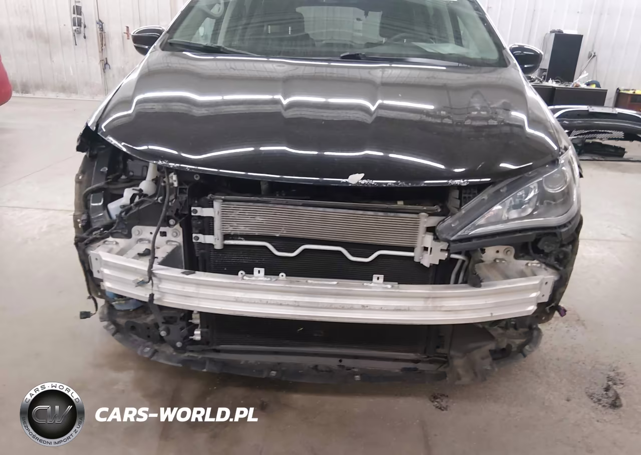 2020 Chrysler Pacifica Touring L VIN:2C4RC1BG1LR118048 - 6