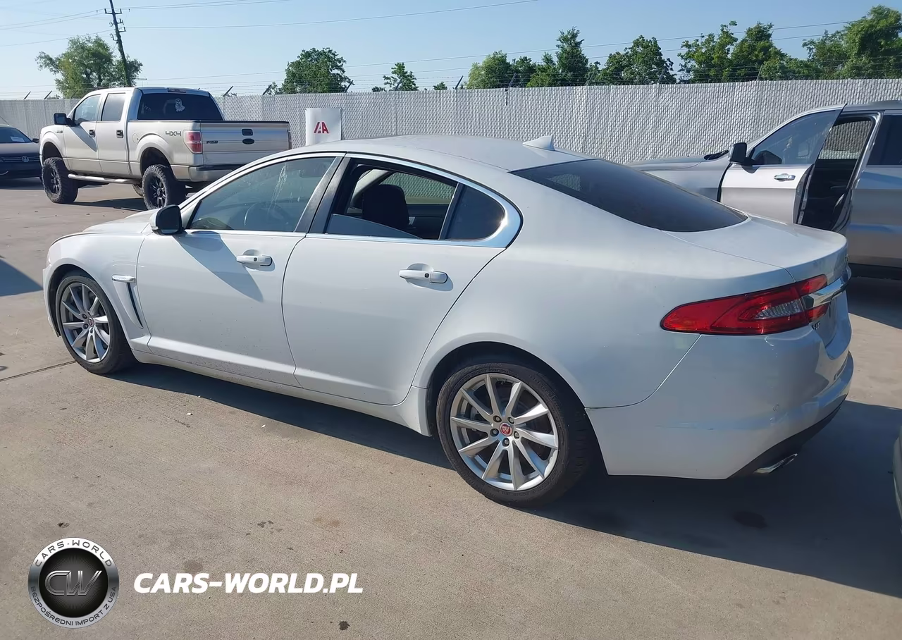2015 Jaguar Xf 2.0T Premium VIN:SAJWA0FS7FPU66607 - 3