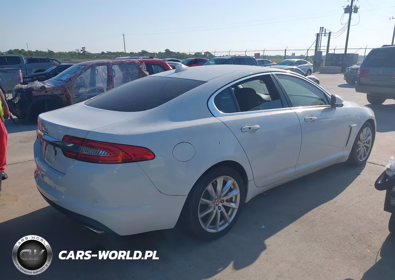 2015 Jaguar Xf 2.0T Premium VIN:SAJWA0FS7FPU66607 - 4