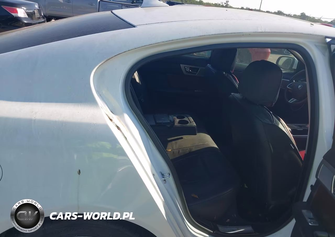 2015 Jaguar Xf 2.0T Premium VIN:SAJWA0FS7FPU66607 - 8