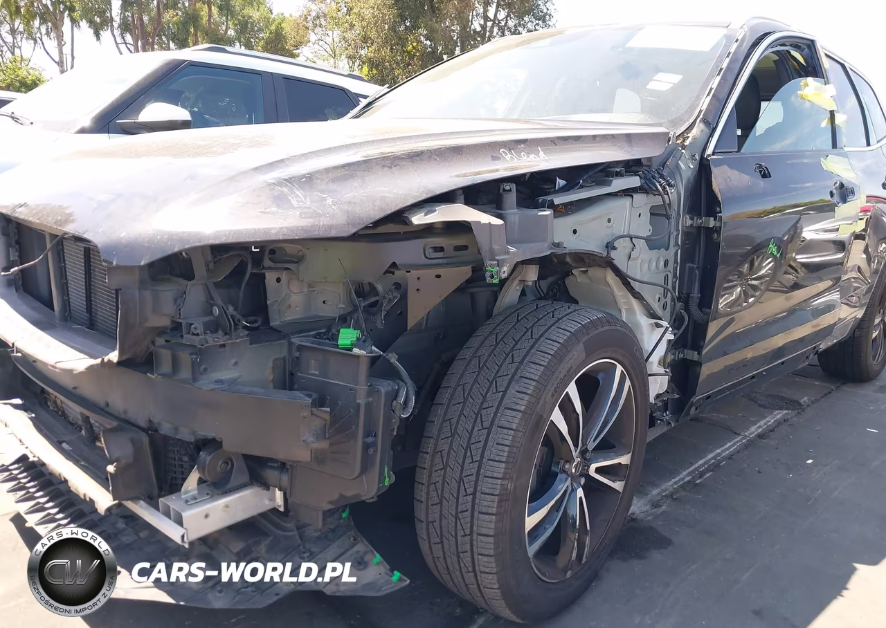 2018 Volvo Xc60 T5 Momentum VIN:YV4102RK7J1081754 - 6