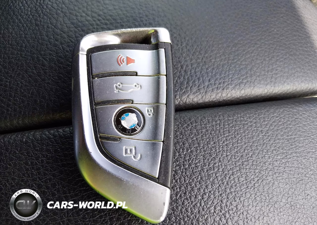 2016 BMW X5 xDrive35I VIN:5UXKR0C54G0P33392 - 11