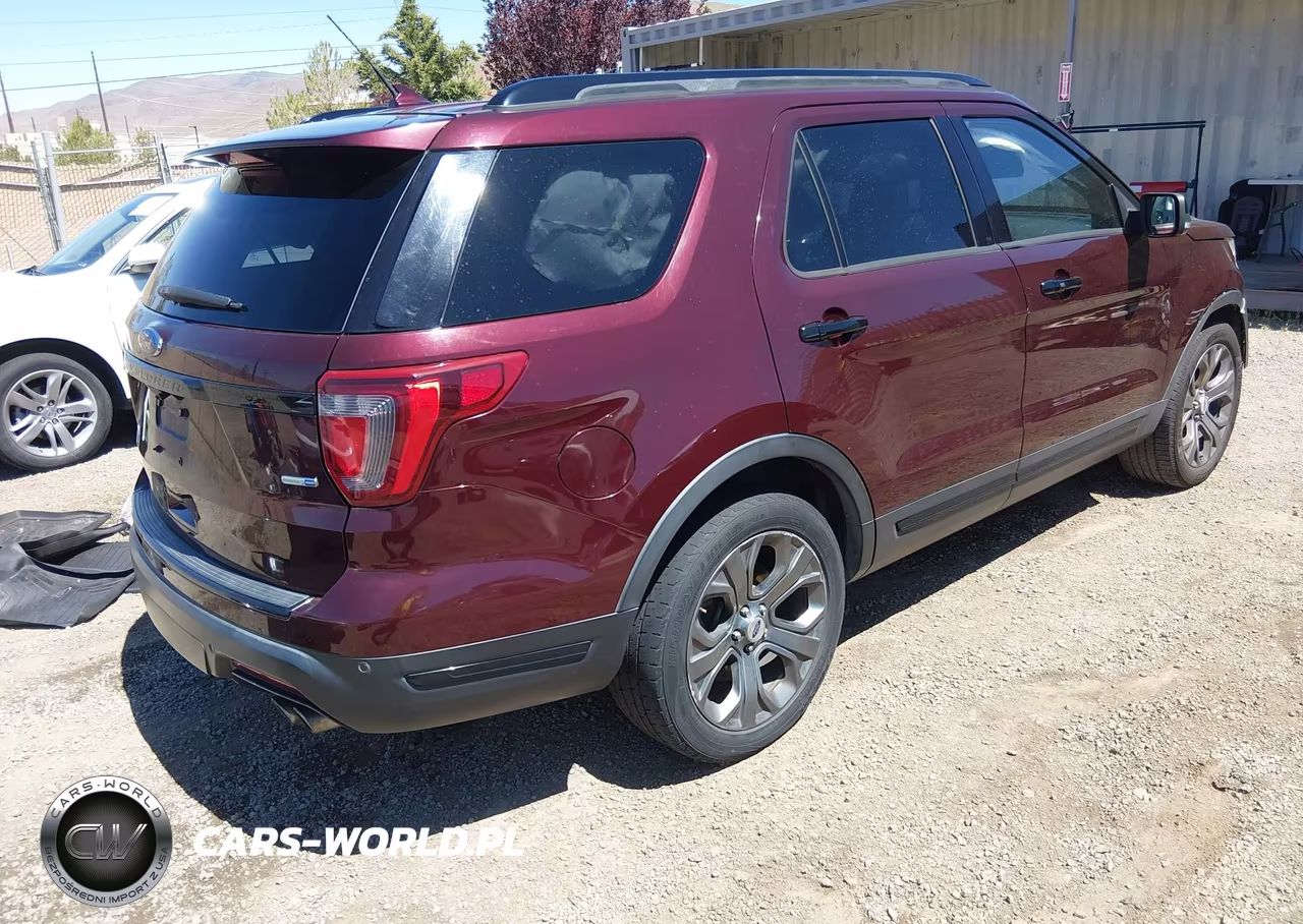 2018 Ford Explorer Sport VIN:1FM5K8GT4JGB65925 - 4