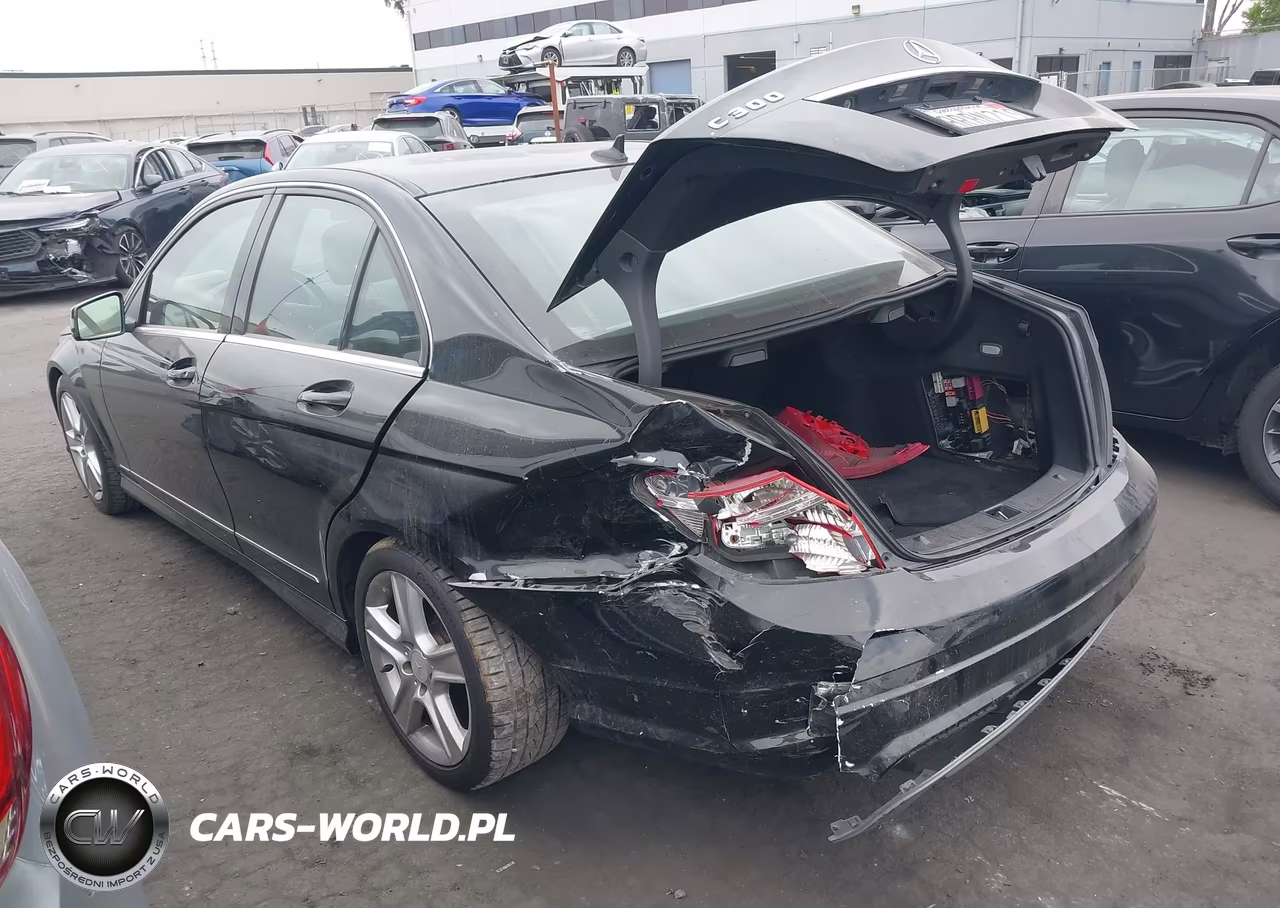 2011 Mercedes-Benz C 300 Sport VIN:WDDGF5EB7BA510210 - 3