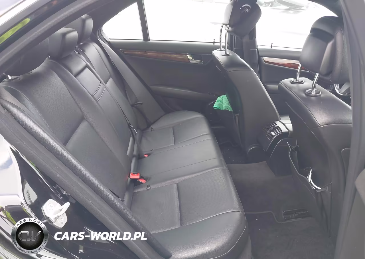 2011 Mercedes-Benz C 300 Sport VIN:WDDGF5EB7BA510210 - 8