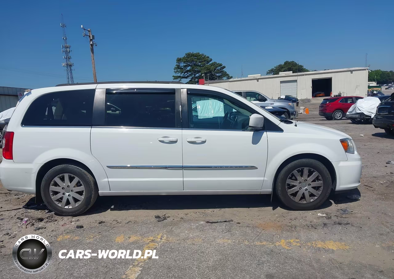 2016 Chrysler Town & Country Touring VIN:2C4RC1BG5GR148496 - 13