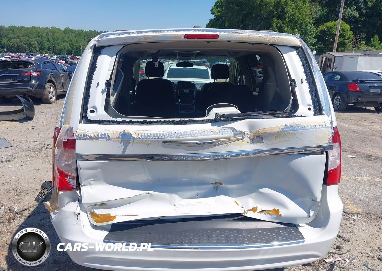 2016 Chrysler Town & Country Touring VIN:2C4RC1BG5GR148496 - 6