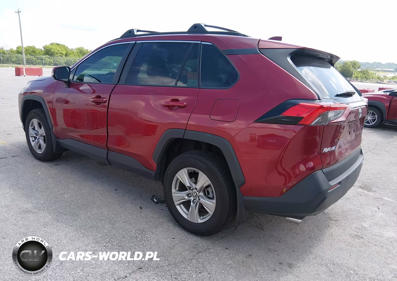 2025 Toyota Rav4 Xle VIN:2T3P1RFV9SW621593 - 3