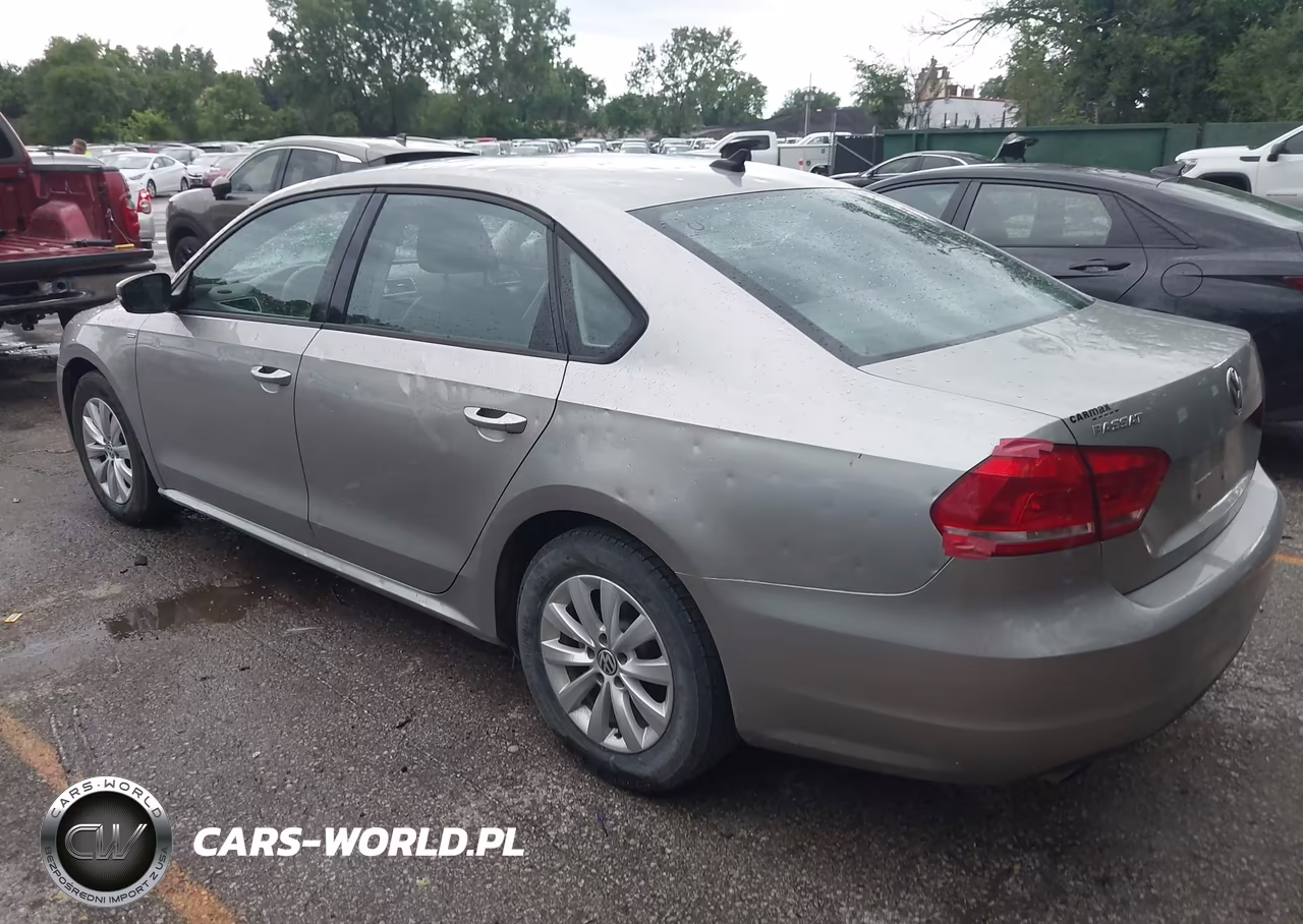 2014 Volkswagen Passat 1.8T Wolfsburg Edition VIN:1VWAT7A32EC101735 - 3
