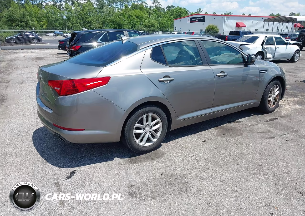 2013 Kia Optima Lx VIN:5XXGM4A70DG174399 - 4