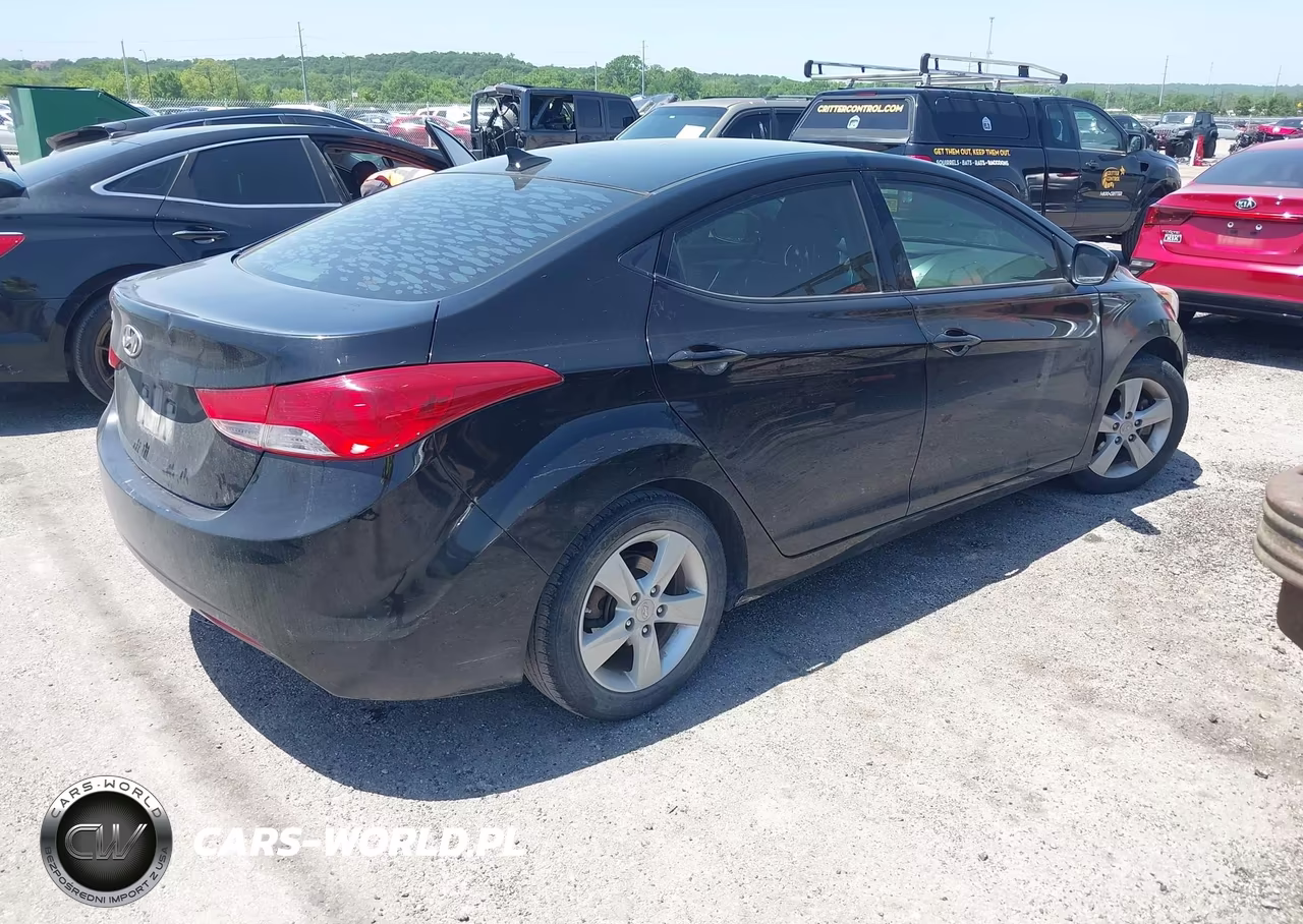 2013 Hyundai Elantra Gls VIN:KMHDH4AE9DU822236 - 4