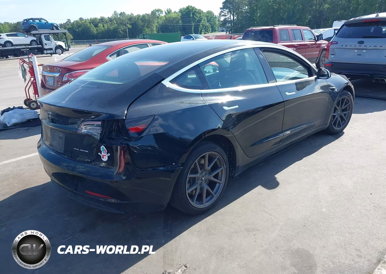 2018 Tesla Model 3 Long Range-Performance VIN:5YJ3E1EB1JF127227 - 4
