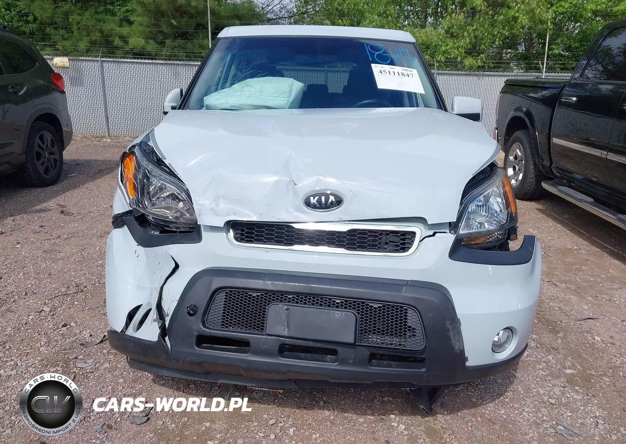 2010 Kia Soul + VIN:KNDJT2A27A7175104 - 13