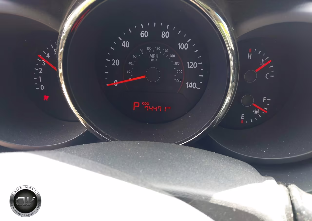 2010 Kia Soul + VIN:KNDJT2A27A7175104 - 7