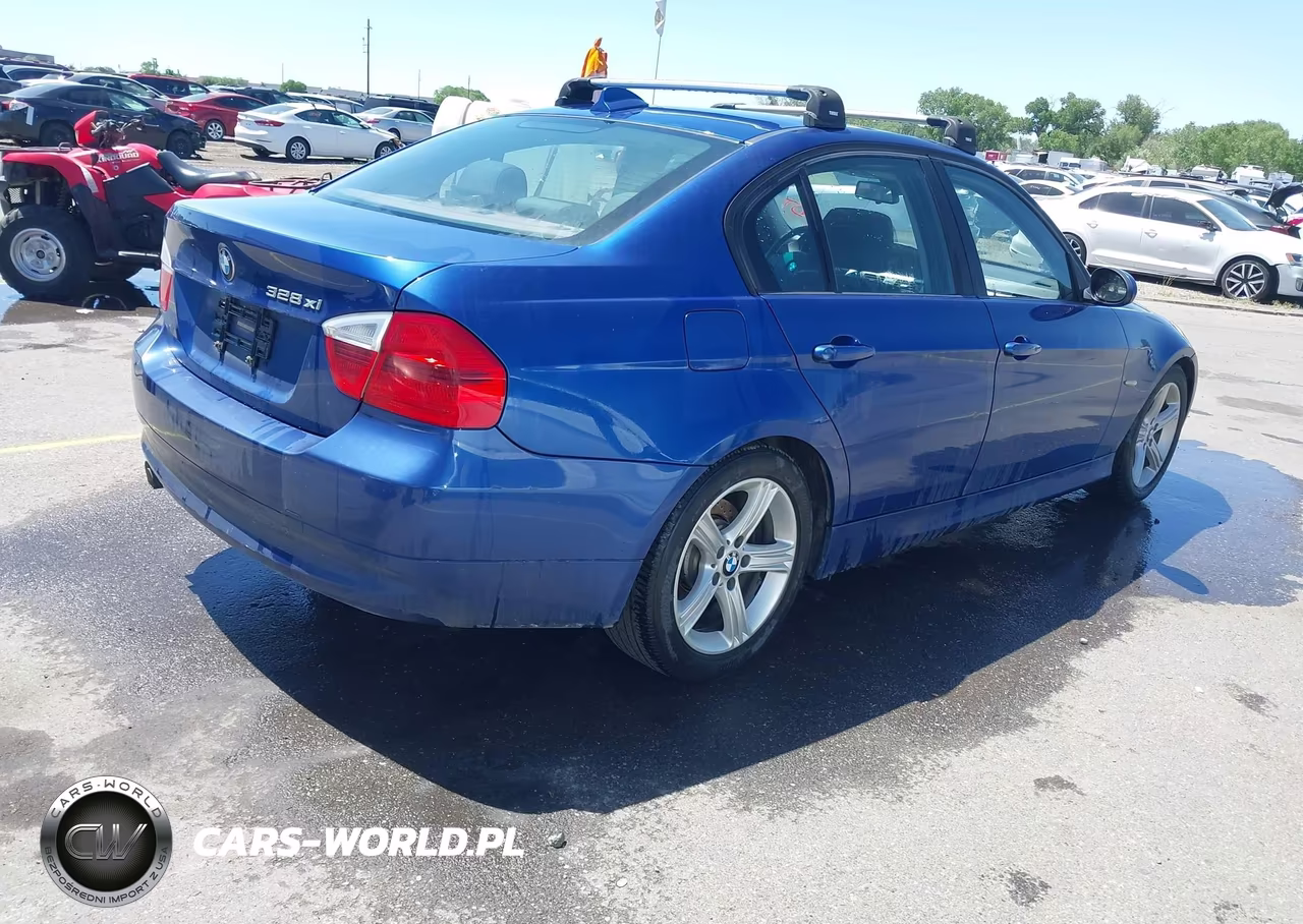 2007 BMW 328Xi VIN:WBAVC935X7KX54897 - 4