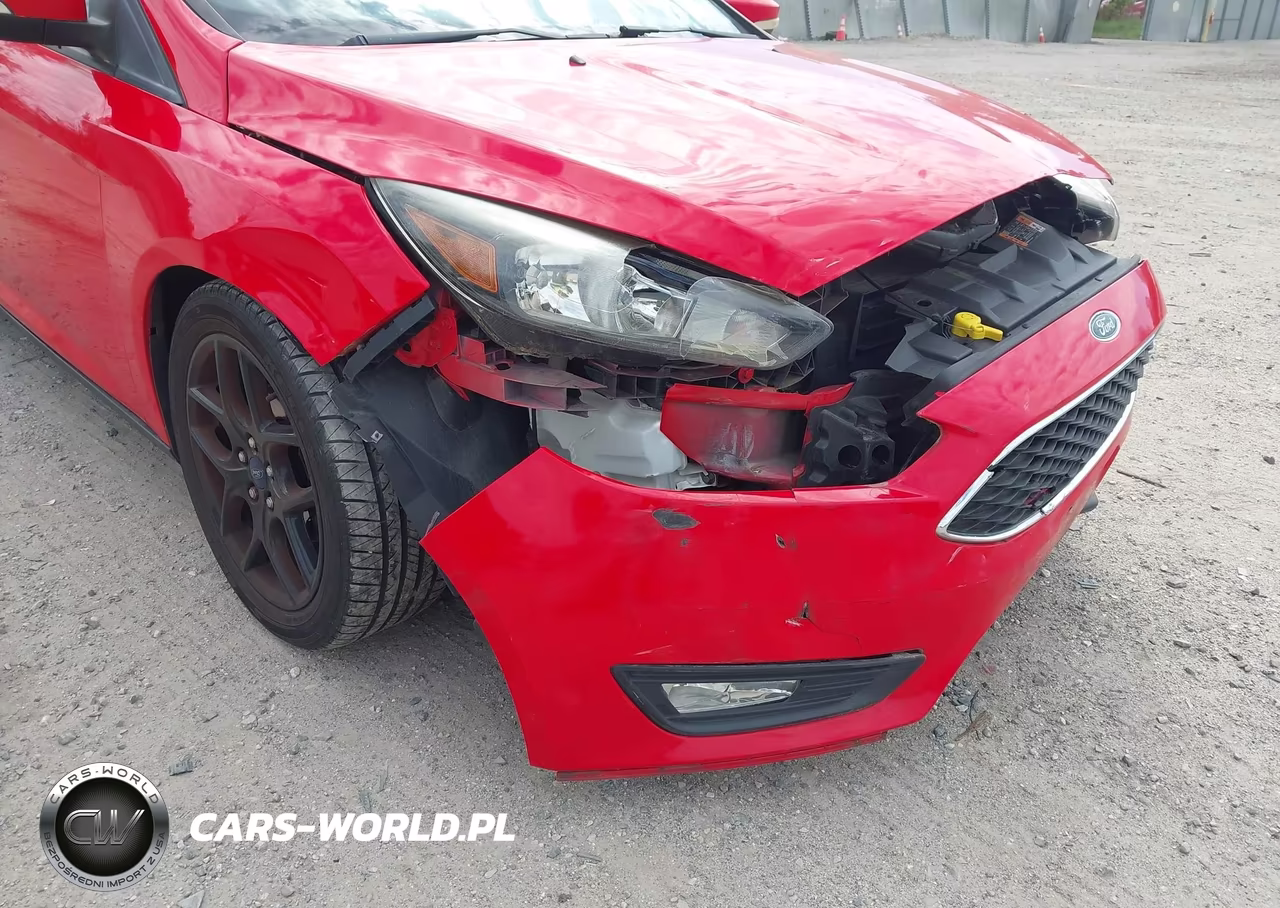 2016 Ford Focus Se VIN:1FADP3F20GL332820 - 13