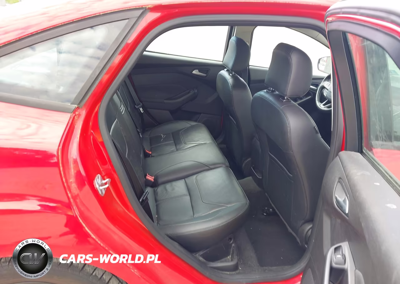 2016 Ford Focus Se VIN:1FADP3F20GL332820 - 8
