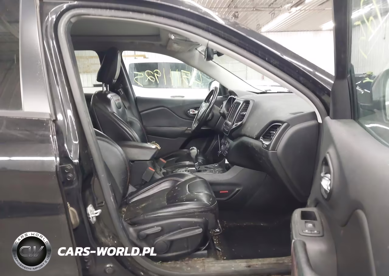 2020 Jeep Cherokee Trailhawk 4X4 VIN:1C4PJMBXXLD646284 - 5