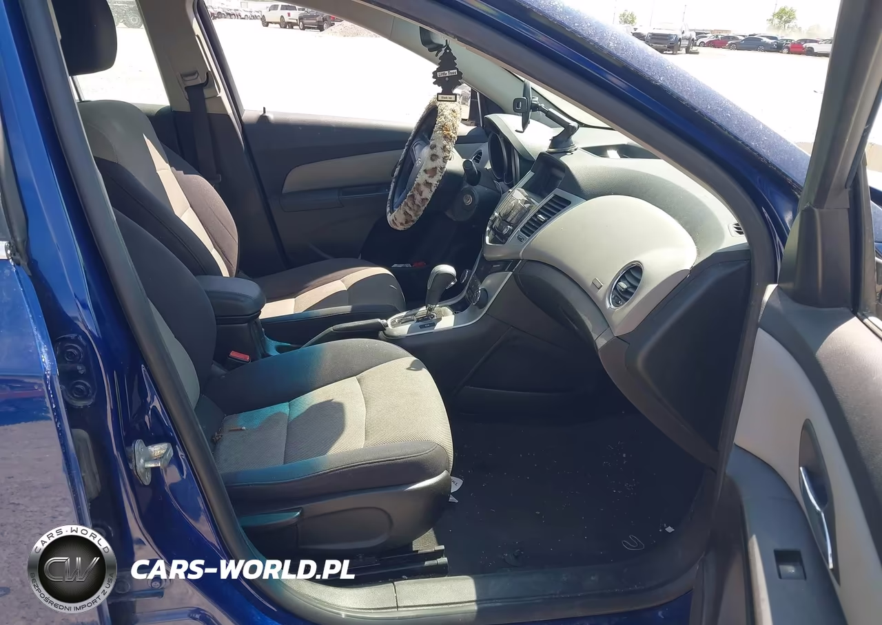 2012 Chevrolet Cruze Ls VIN:1G1PC5SHXC7389286 - 5