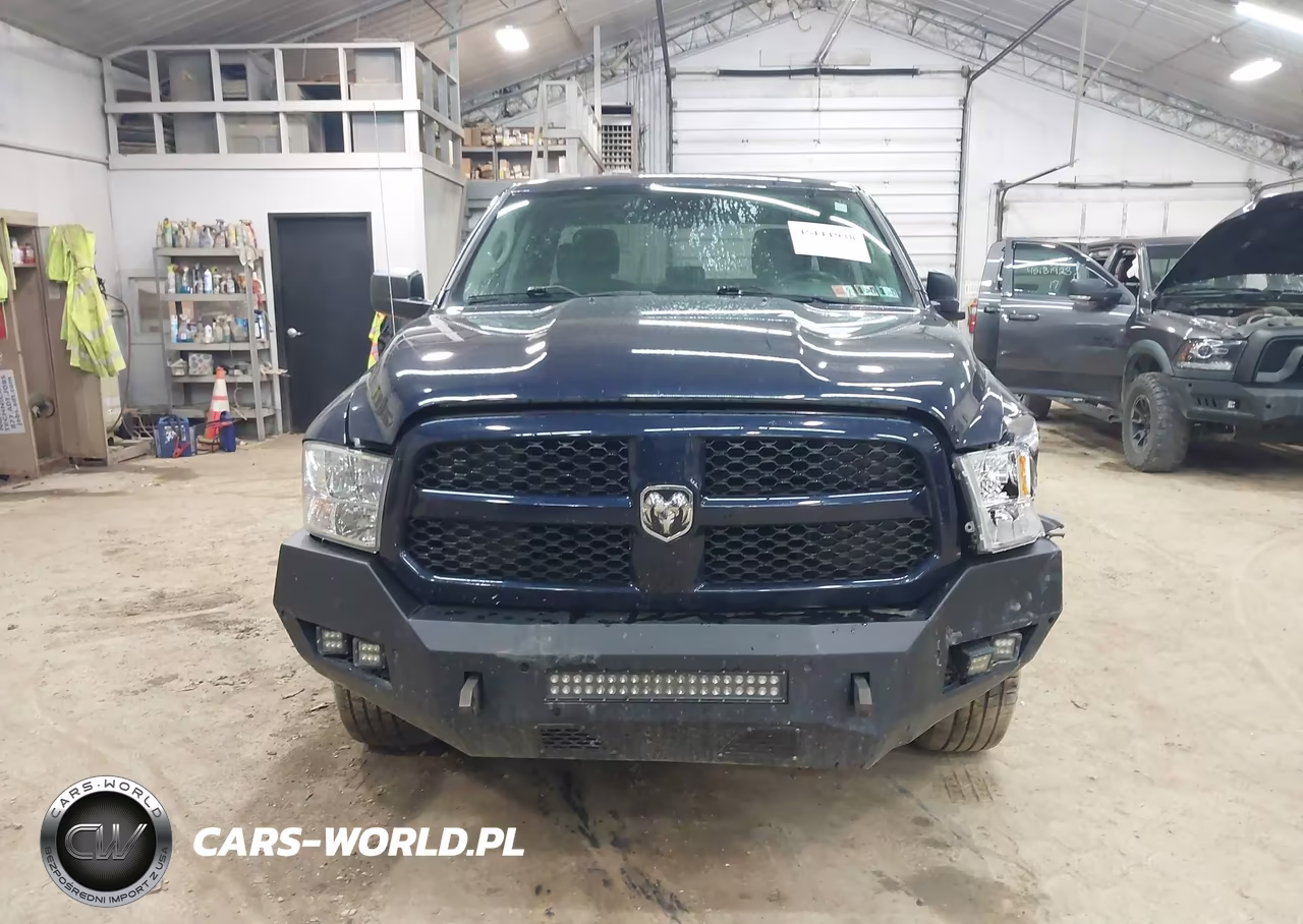 2018 Ram 1500 Express 4X4 6'4 Box VIN:1C6RR7FG3JS206517 - 12