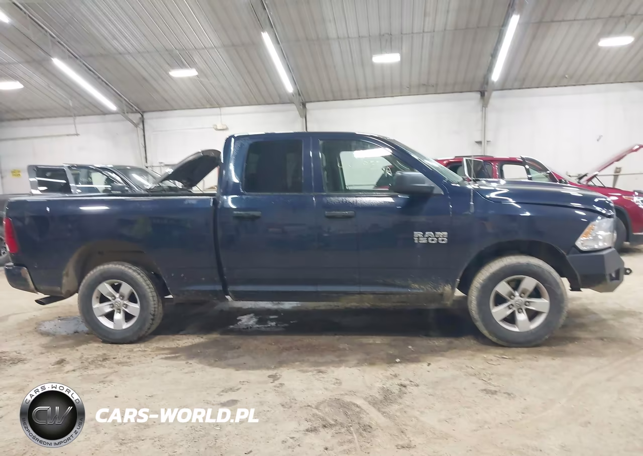 2018 Ram 1500 Express 4X4 6'4 Box VIN:1C6RR7FG3JS206517 - 13